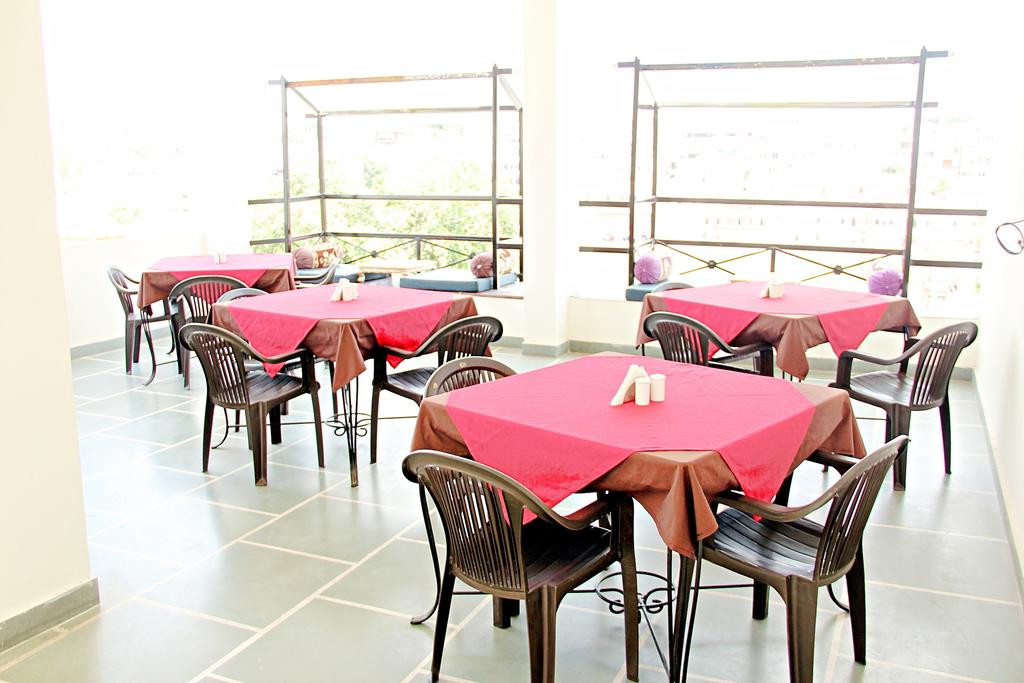 Gaj Vilas Hotel Udaipur Restaurant
