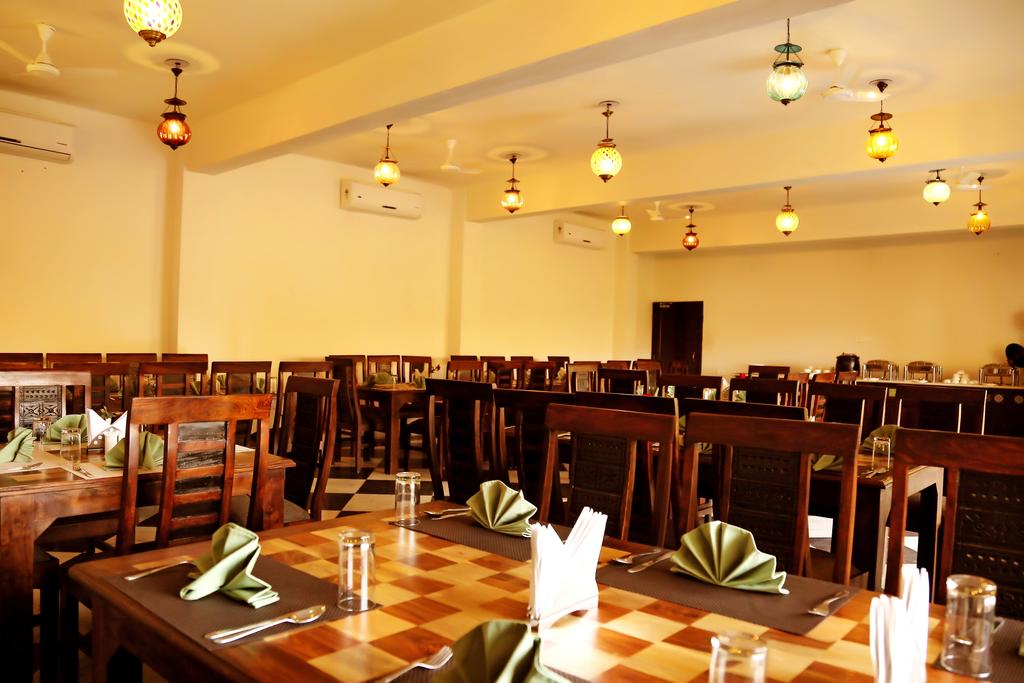 Atulya Niwas Hotel Udaipur Restaurant