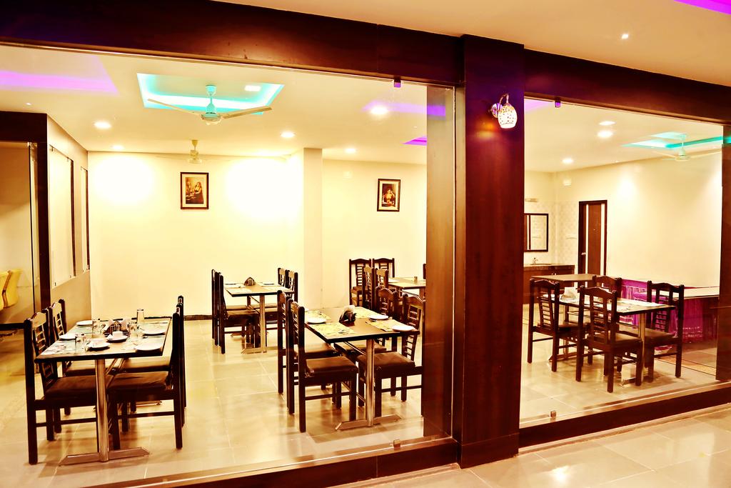 Dezire Inn Hotel Udaipur Restaurant
