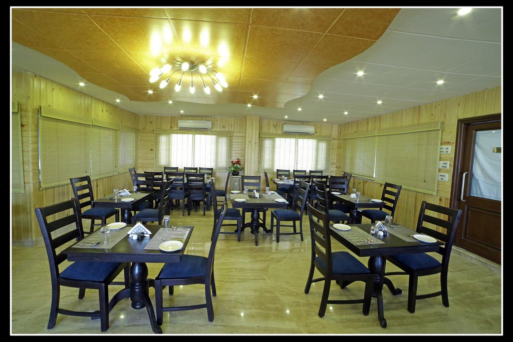 Devansh Hotel Udaipur Restaurant