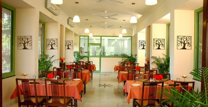 Maharani Bagh Orchard Hotel Udaipur Restaurant