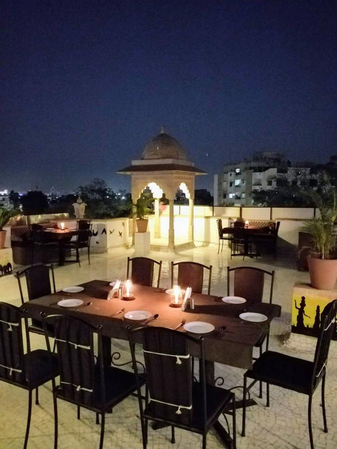 Milestone 27 Hotel Udaipur Restaurant
