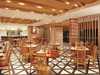 Sheraton Udaipur Palace Resort and Spa Udaipur Restaurant