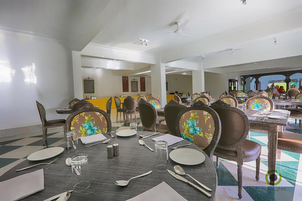 Fateh Niwas Hotel Udaipur Restaurant